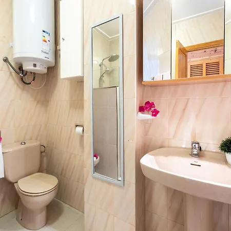 For 6 Guests Near Casa de Férias Son Serra de Marina