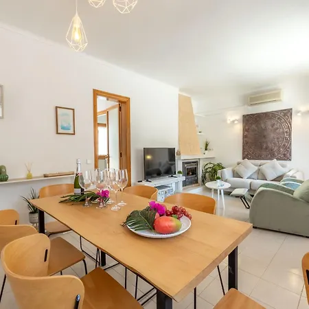 For 6 Guests Near Casa de Férias Son Serra de Marina