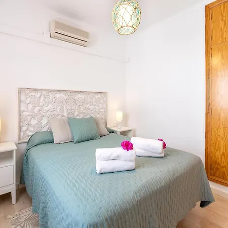 Hébergement de vacances For 6 Guests Near